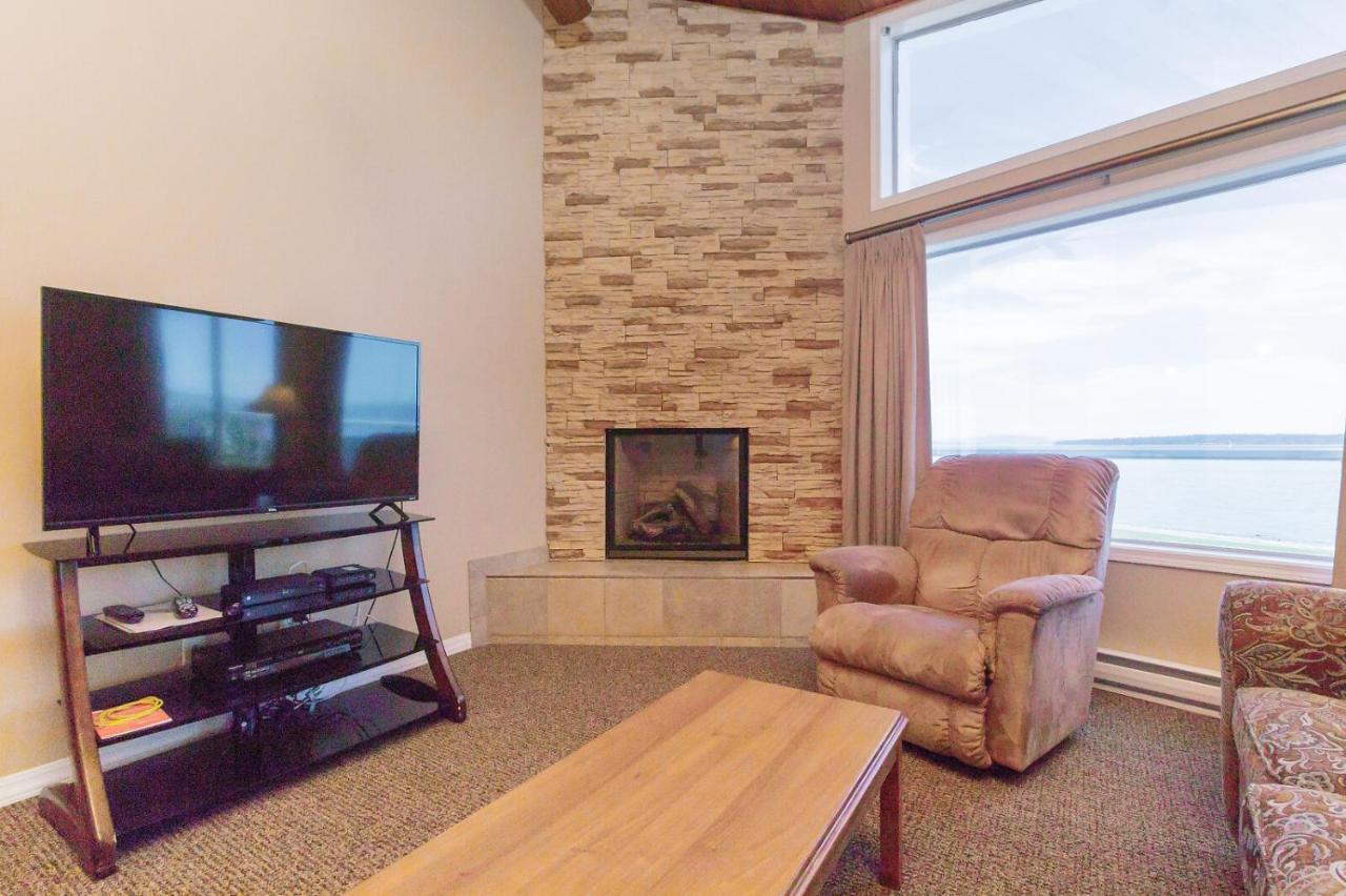 The Cedarwood Inn & Suites Sidney Exteriör bild