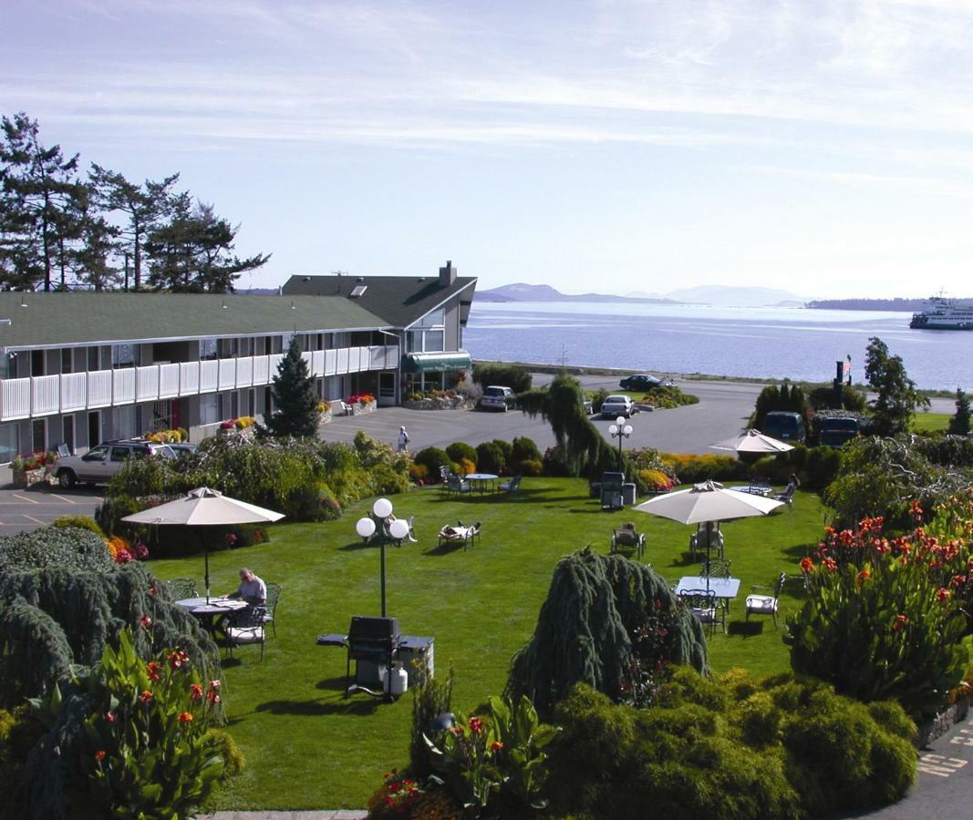 The Cedarwood Inn & Suites Sidney Exteriör bild